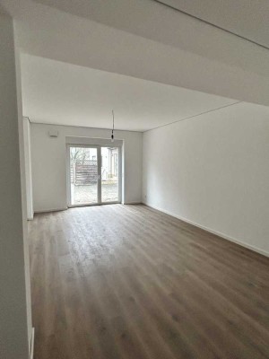 Erstbezug nach Sanierung: Barrierefreie 3-Zimmer-Erdgeschosswohnung mit geh. Innenausstattung