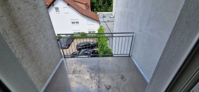 Frisch Sanierte 2-Zimmer Wohnung mit Balkon