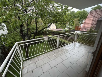 Sehr gut geschittene 3 Zimmer Wohnung mit großem Balkon