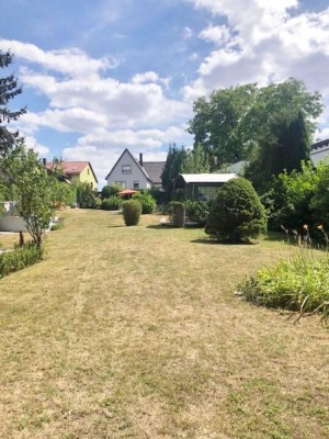 Sehr schönes gepflegtes ZFH mit sehr schönen großem Garten ruhig und doch Zentral