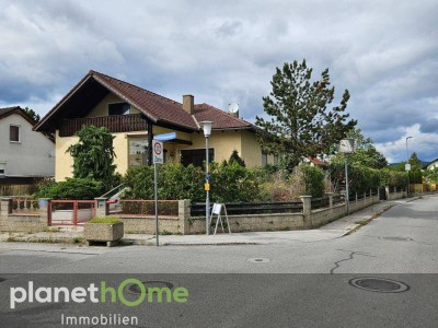 Eckgrundstück mit Familienhaus
