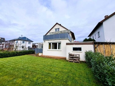 VORANZEIGE: Sanierungsbedürftiges Mehrfamilienhaus