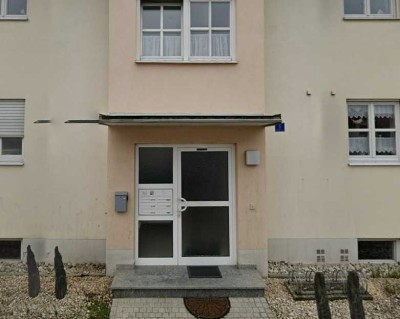 Erstbezug nach Sanierung mit Balkon und EBK: Freundliche 3-Raum-Wohnung mit geh. Innenausstattung