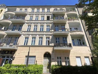 1 Zimmerwohnung mit Einbauküche und Balkon