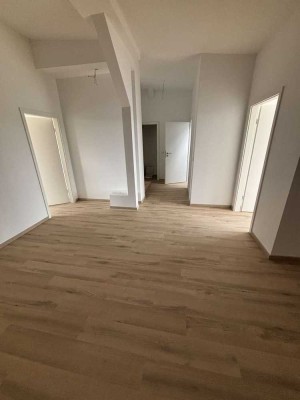 Dachgeschosswohnung in Treptow zu vermieten