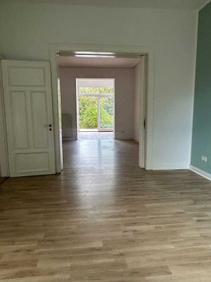 Helle 4-Zimmer Wohnung mit Terrasse zum Garten in ruhiger Lage