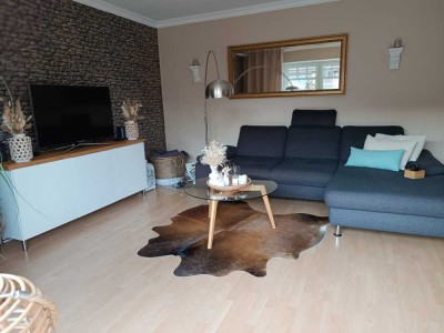 Attraktive 3-Zimmer-Maisonette-Wohnung mit Balkon und Carport/Stellplatz