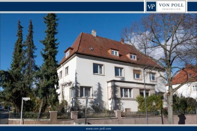 Großzügige Doppelhaushälfte aus den 30er-Jahren mit kleinem Garten und fußläufig zur Innenstadt