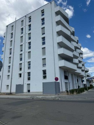 Stilvolle 3-Zimmer-Terrassenwohnung mit Einbauküche in Ludwigshafen am Rhein