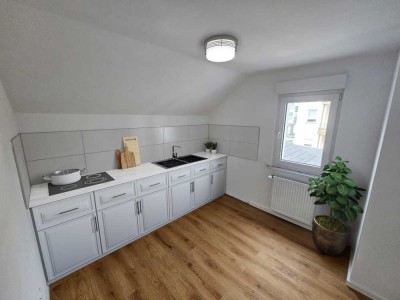 Erstbezug nach Sanierung - vollmöblierte 2 Zimmerwohnung ab 01.12.2025 zu vermieten