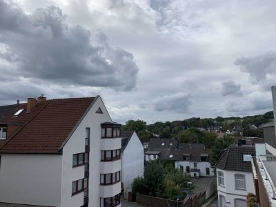 Helle, großzügige Wohnung mit Balkon und schönem Ausblick über Werden in ruhiger, zentraler Lage