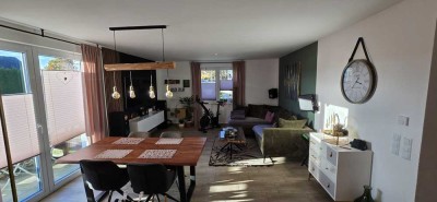 Moderne und neuwertige 3,5-Zimmer Wohnung mit Balkon in Ostrach