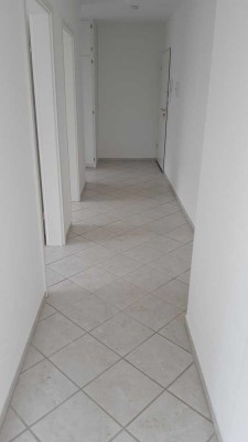 Helle und freundliche 1,5-Zimmer-Wohnung mit Balkon für 1 Person