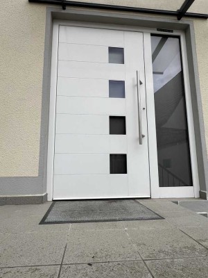Attraktive und vollständig renovierte 4,5-Raum-Maisonette-Wohnung mit Balkon und EBK in Framersheim