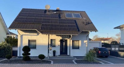 Modernes, freistehendes Einfamilienhaus in naturnaher Lage von Bürstadt - ideal für Familien