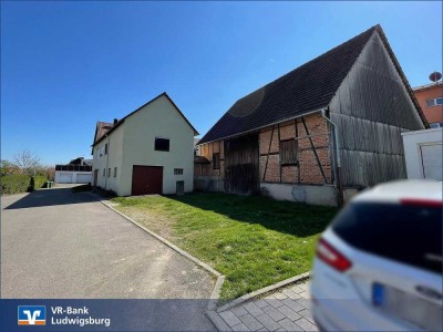 1-2 Familienhaus mit Garage  und großer Scheune