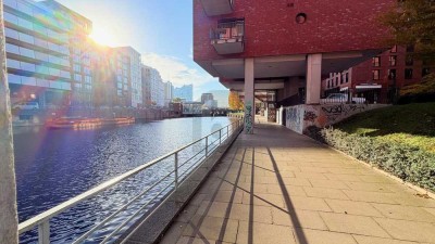 ELEGANTES BUSINESS-ZUHAUSE AM WASSER