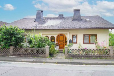 Ihr neues Zuhause in ruhiger Lage und traumhafter Aussicht inkl. Einliegerwohnung