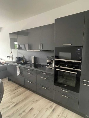 Neuwertige 1,5 Raum-Wohnung mit Balkon und Einbauküche in Wolfsburg