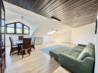 Frei - Großzügig geschnittene Dachgeschosswohnung sucht neuen Eigentümer
