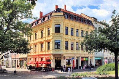 � Charmante 2-Raum-Dachgeschosswohnung mit sonniger Dachterrasse – direkt am Merseburger Markt!