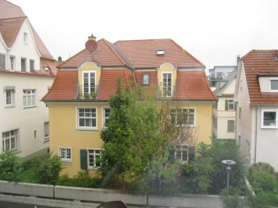 Schöne zentrumsnahe Wohnung in denkmalgeschützter Jugendstilvilla