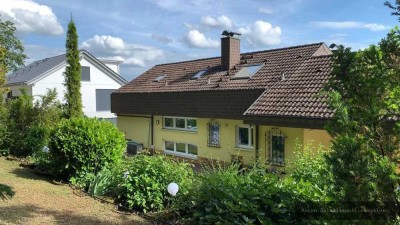 Großzügiges 3-Familien-Haus mit herrlichem Ausblick