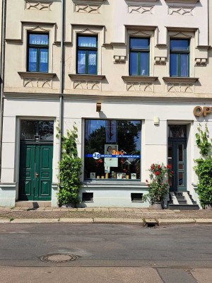 Schöne 2-Raumwohnung mit Wohnküche, Bad mit Fenster und großem Balkon ab sofort zu vermieten