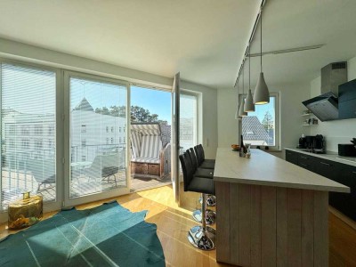 Lichterfüllte Ferienwohnung in Strandlage