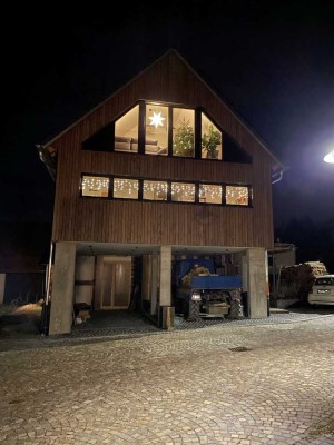Exklusive 3,5-Zimmer-Wohnung mit geh. Innenausstattung mit Loggia und EBK in Ettlingen-Spessart