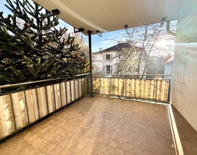 Helle & sanierte 4 Zimmerwohnung mit großer Loggia im Nerotal!