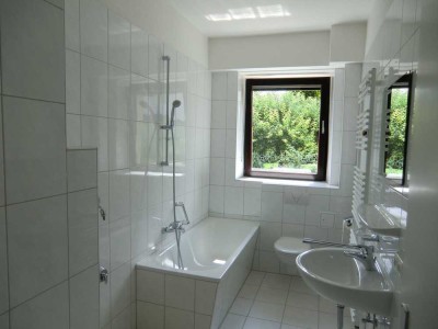 Schöne, helle 2 Zimmer-Wohnung mit Wohnküche in München-Feldmoching Seenähe