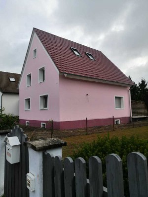 Erstbezug nach Sanierung mit Balkon: Attraktive 2,5-Zimmer-Obergeschoss in Mainhausen