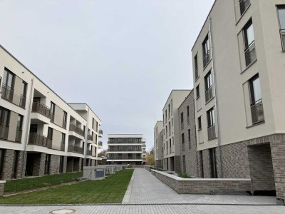 Neubau-Erstbezug: Zwei-Zimmer-Wohnung mit Loggia