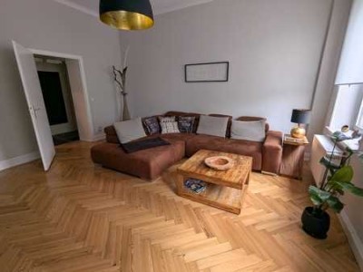 *** Stilvolle Altbauwohnung im Zentrum ***
