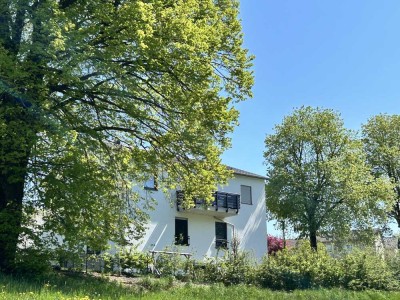 traumhafte 5-Zimmer-Wohnung mit EBK und großem Garten mit unverbauten Blick ins Grüne