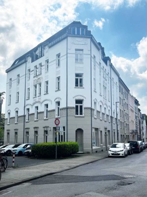 Helle sanierte Altbauwohnung mit Terrasse
