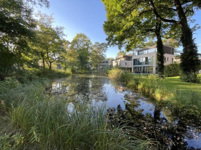 Zauberhaftes Atrium-Haus mit luxuriöser Innenausstattung und EBK in Berlin Babelsberg Nord