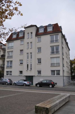 Exklusive 2-Raum Wohnung mit Parkett