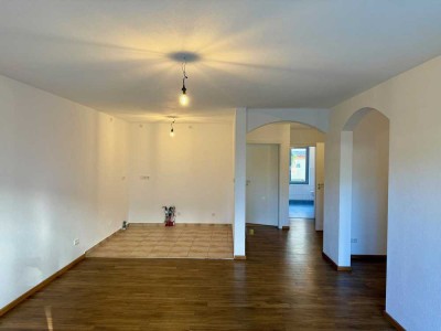Wohnen mit Gartenflair – frisch renovierte Wohnung in Grafing