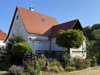 Einfamilienhaus mit übergroßen Grundstück in der Talbreite