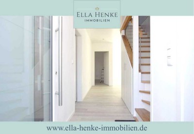 Ganz nah am See: Modernes, freistehendes Einfamilienhaus mit Wärmepumpe + Carport.