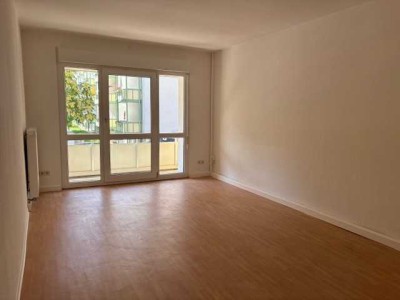 3-Raum-Wohnung mit Balkon im Erdgeschoss