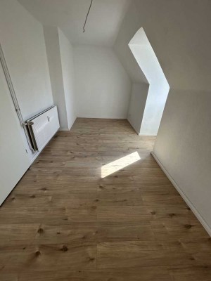 Charmante 2-Zimmer-Dachgeschosswohnung in Unterlüß – frisch renoviert!