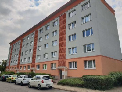 Abbestr. 40, renovierte 3-Zimmer-WE, großer Balkon, ruhige Grünlage