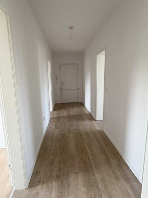 Kernsaniert! Zentrale 3,5-Zimmerwohnung in Oberhausen-Sterkrade (Nähe Sterkrader Tor)