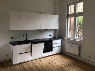 Erstbezug nach Sanierung,3 Zi, 85 qm, Schelfstadt, € 900 VB, von privat