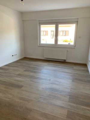 Apartment - Schlafzimmer ,Wohnküche, Bad in Wallerfangen