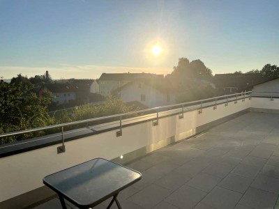 Penthouse über Eggenfelden, neu, 4. Zi., Top Küche