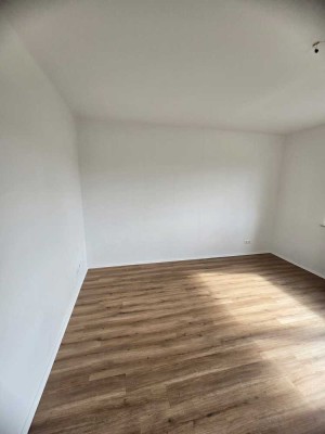 Helle und geräumige 3-Zimmer-Wohnung mit Balkon in Duisburg